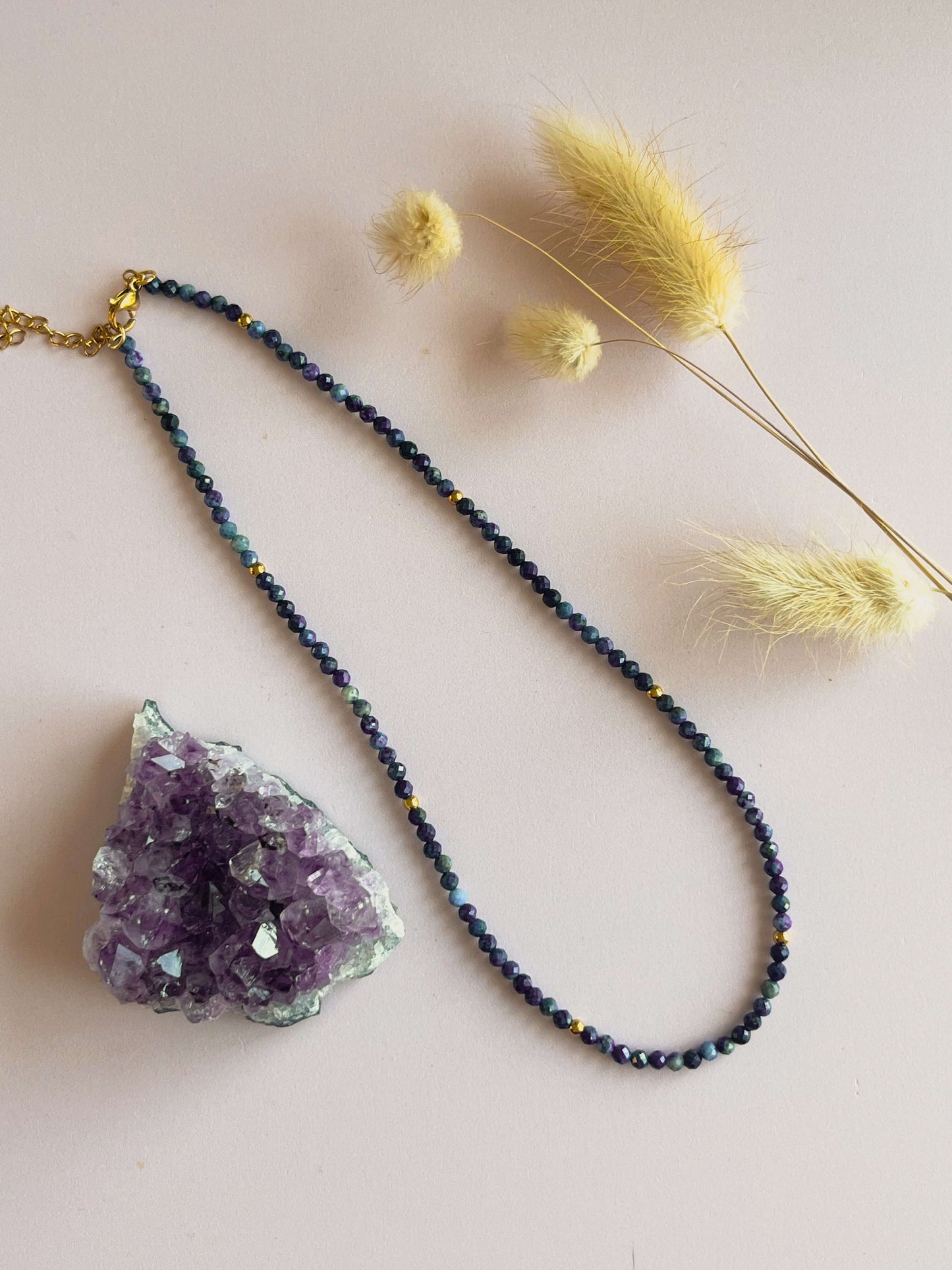 Iris choker lapis lazuli - goud