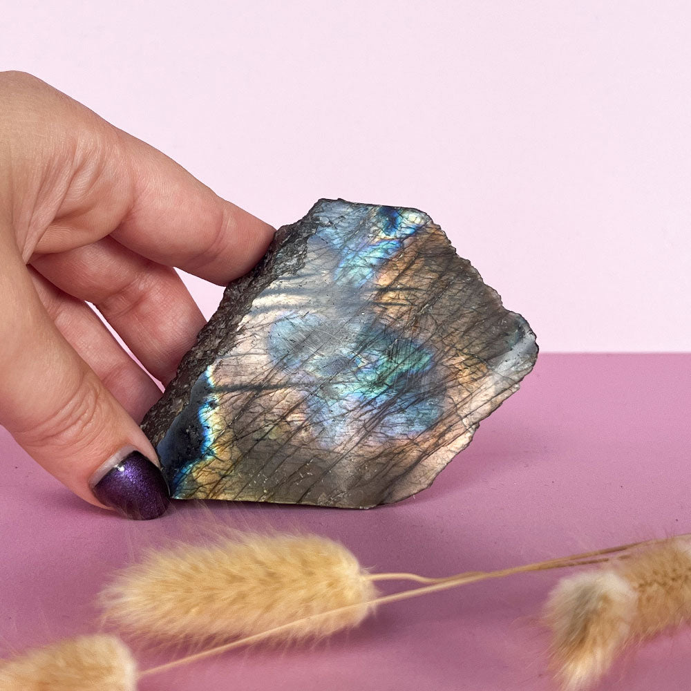 Labradoriet stuk – ruw