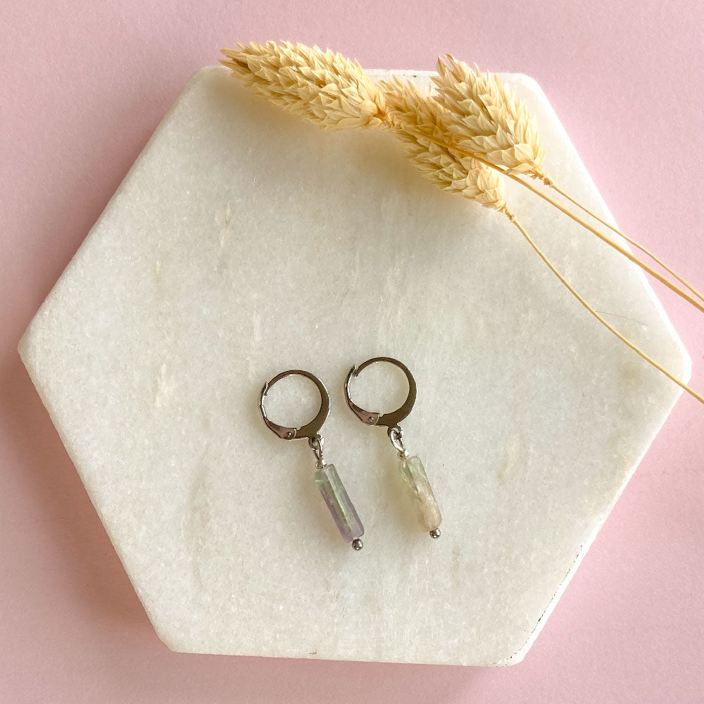 Fluoriet tube oorbellen zilver