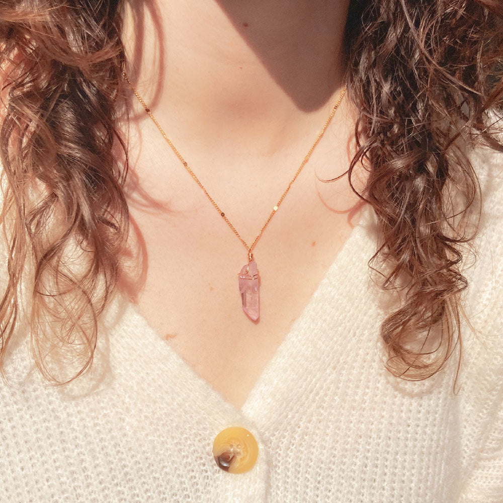 Bergkristal ketting goud paars