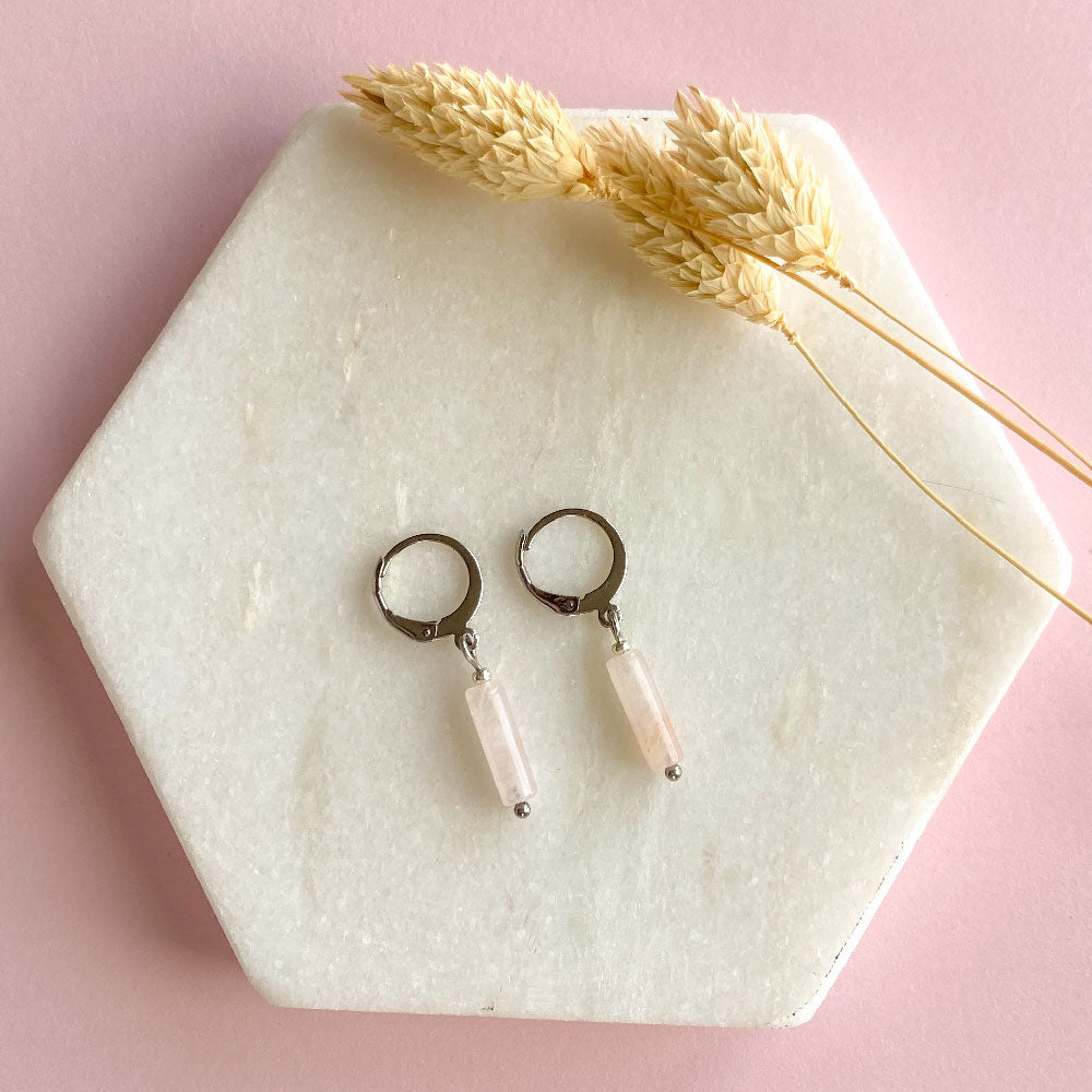 Rozenkwarts tube oorbellen zilver