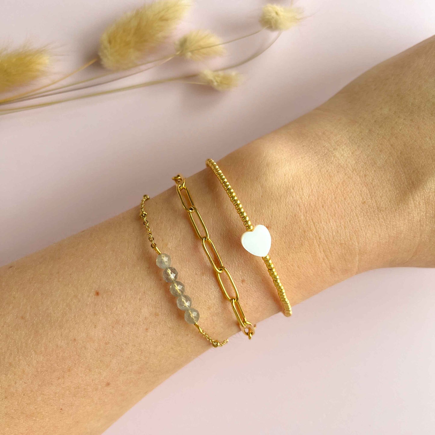 Basic paperclip armband