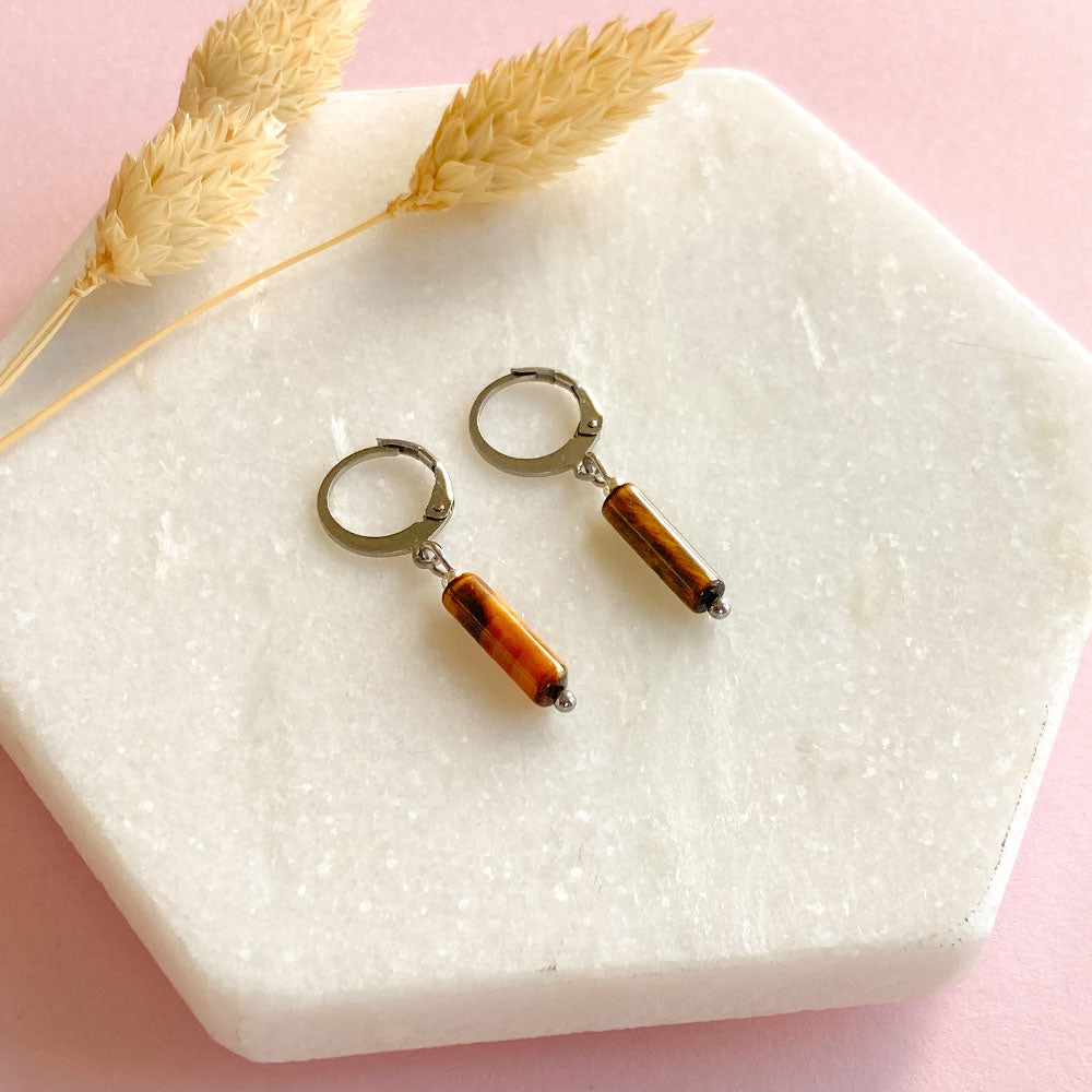 Tijgeroog tube oorbellen zilver