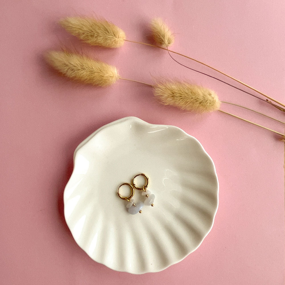 Blue lace agaat tiny chip oorbellen