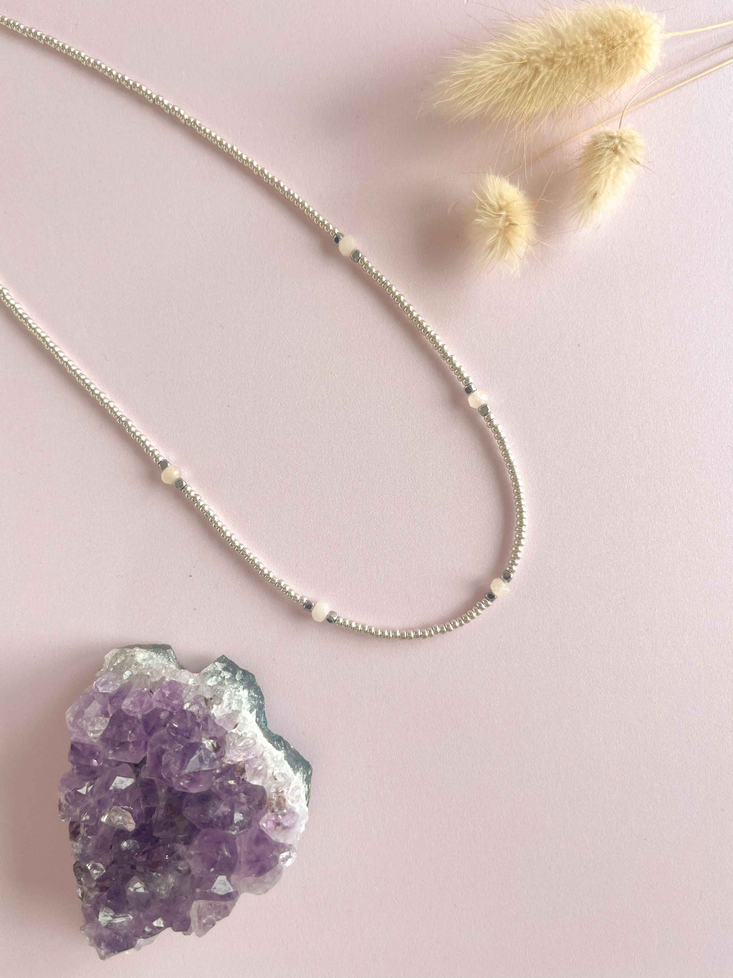 Amara ketting perzik maansteen - zilver