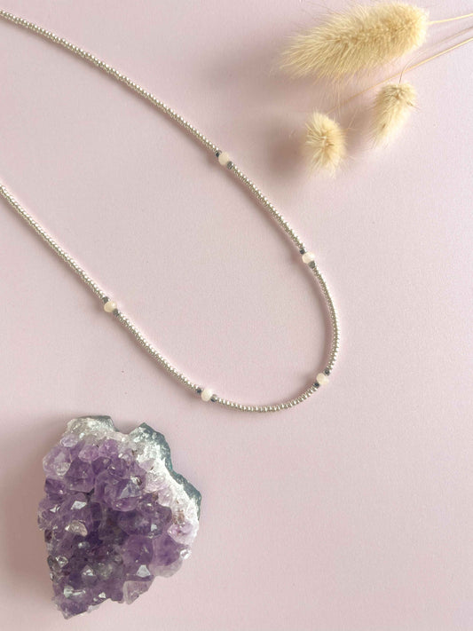 Amara ketting perzik maansteen - zilver