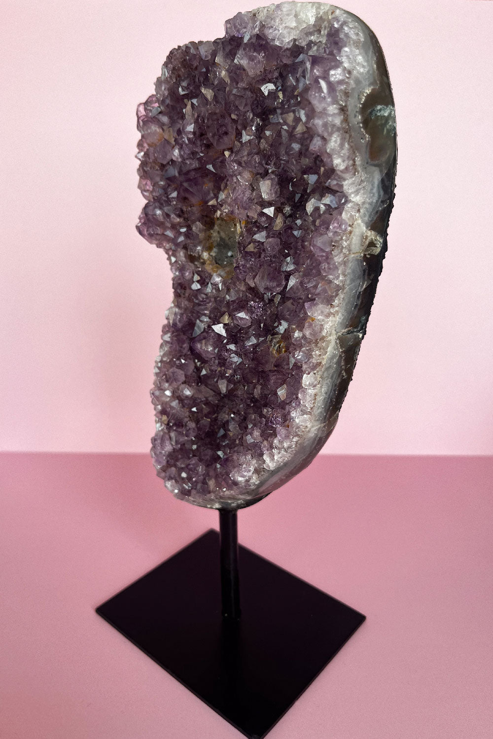 Amethist cluster op standaard - uniek