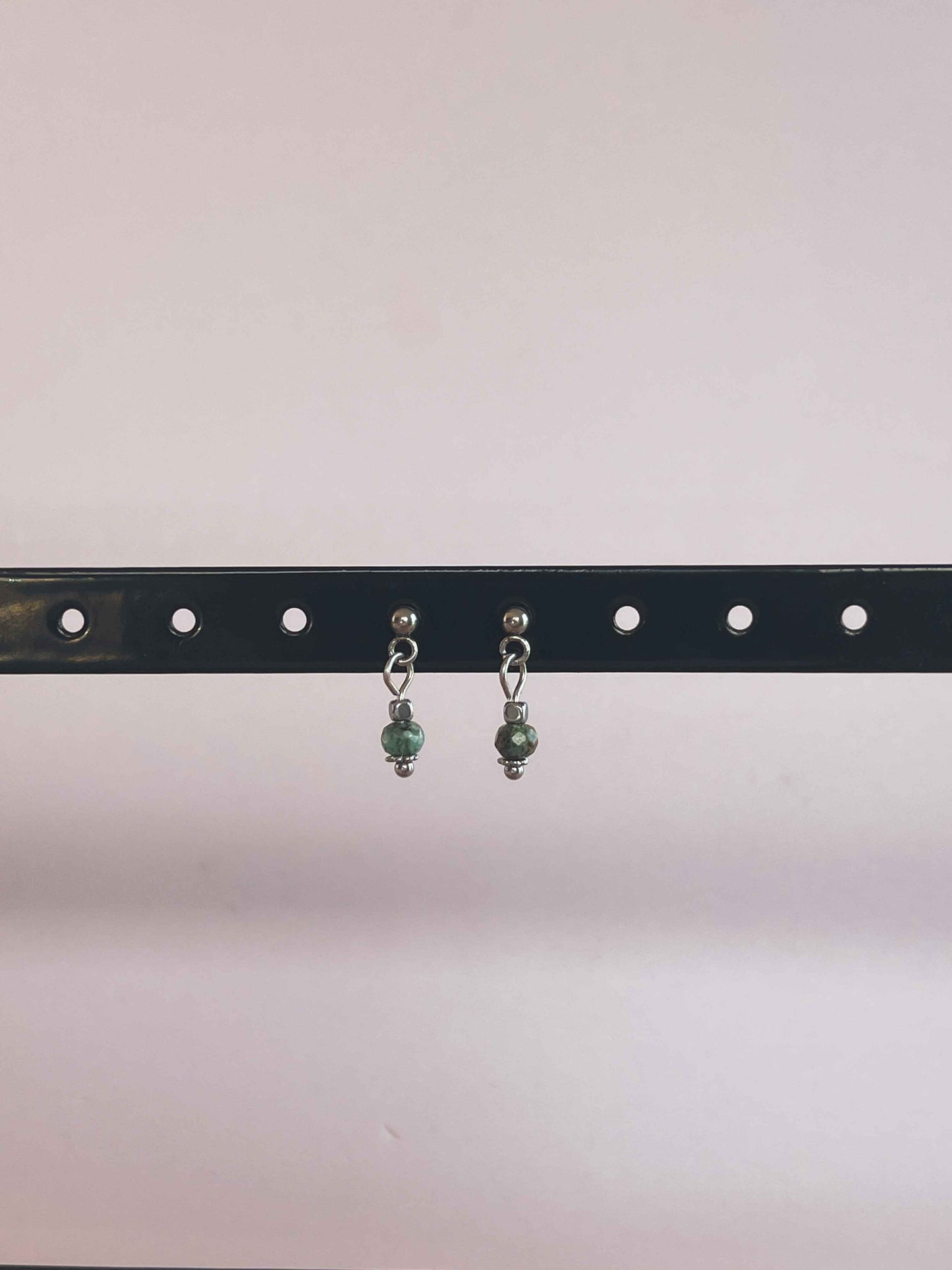 Noa oorknopjes afrikaanse turqouise - zilver