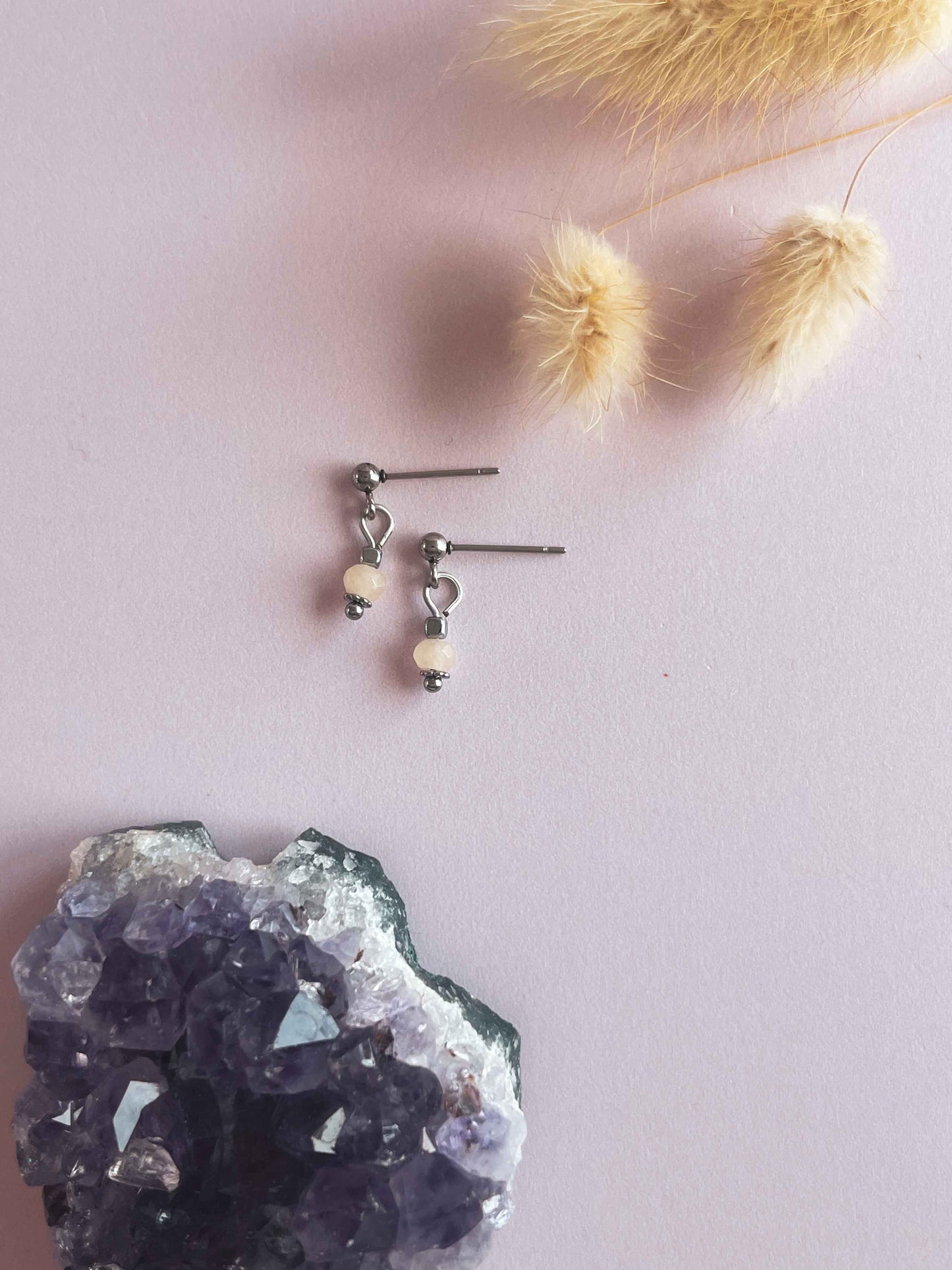 Noa oorknopjes perzik maansteen - zilver