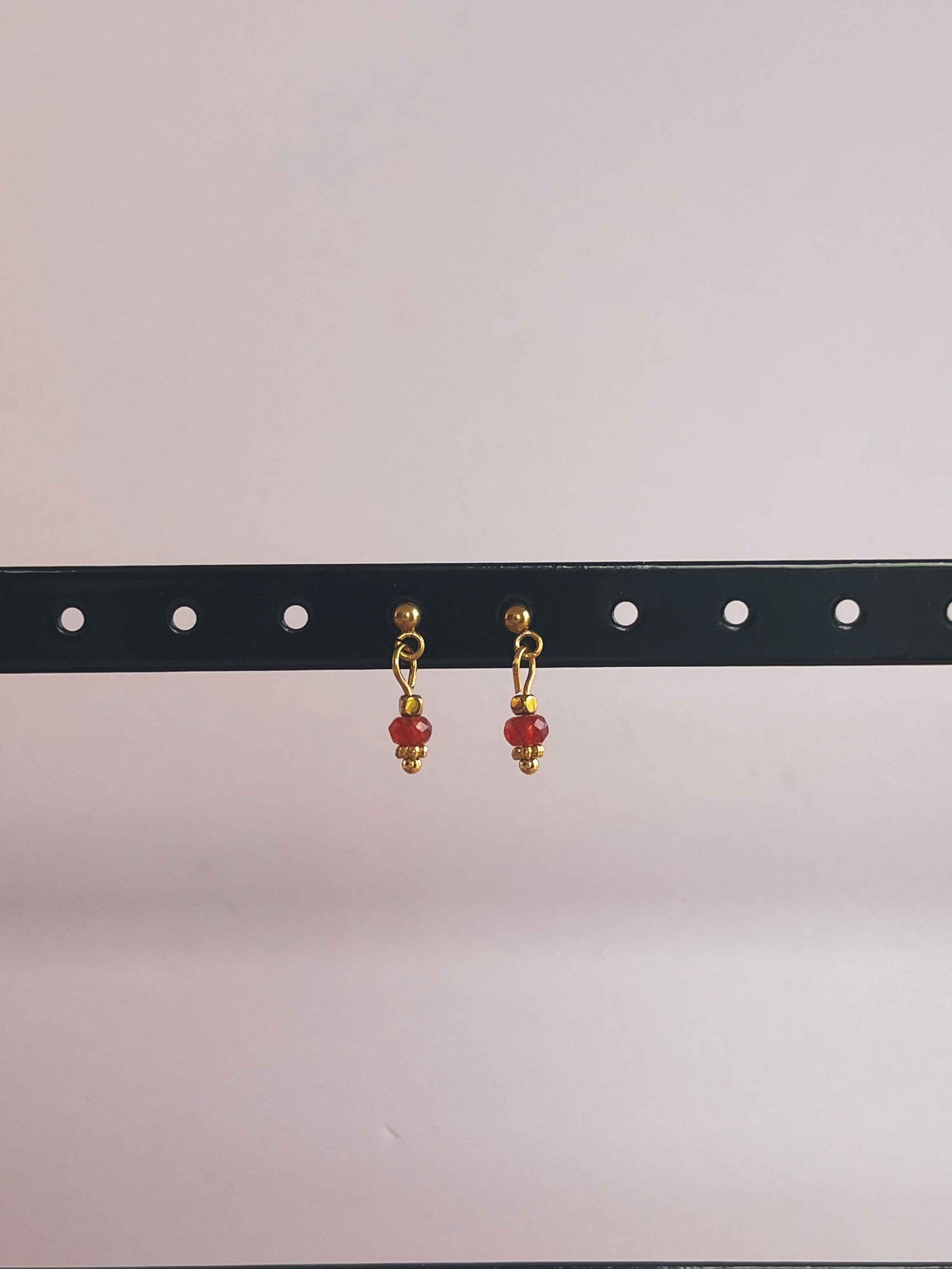 Noa oorknopjes zonnesteen - goud