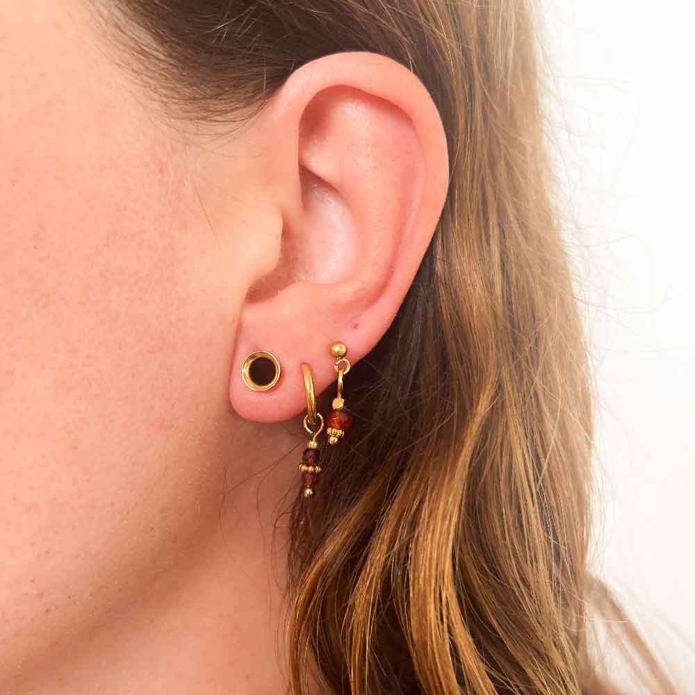 Noa oorknopjes zonnesteen - goud