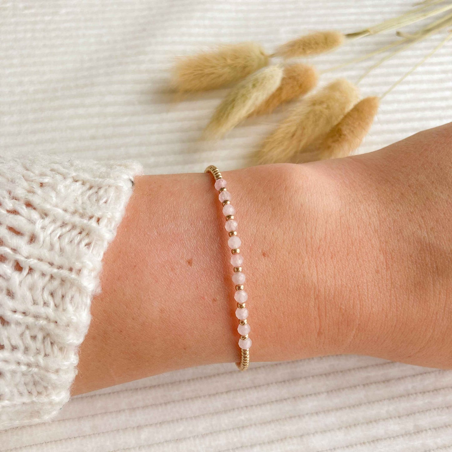 Rozenkwarts armband goud