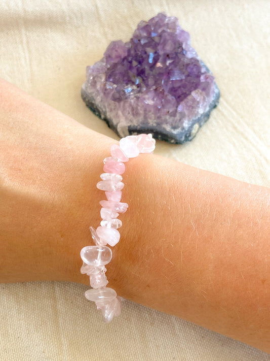 Rozenkwarts chipstone armband
