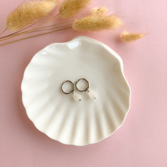 Ruwe rozenkwarts oorbellen zilver